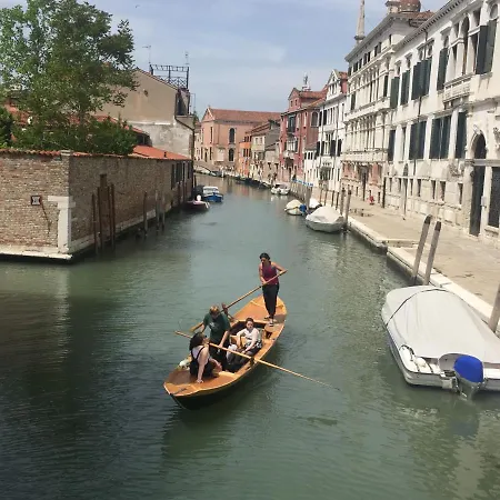 Mori 1 Con Bella Vista Nuovo * Venetië