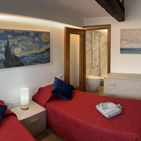 Mori 1 Con Bella Vista Nuovo * Venetië